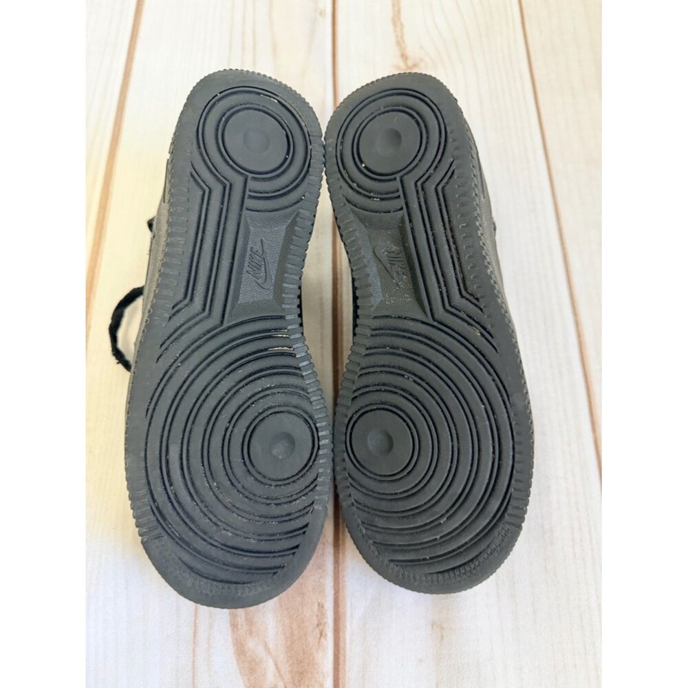 Nike Big Kids Triple Black Air Force 1 Tennis Shoes Size 6.5 Lace Up Uniform - Picture 7 of 9